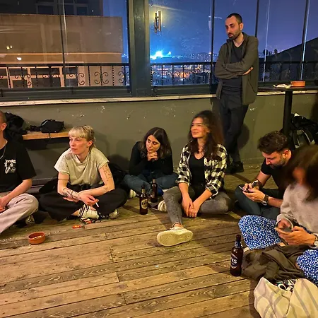 Hush Lounge אכסניה *