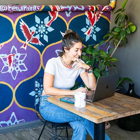 Albergue Hush Lounge *