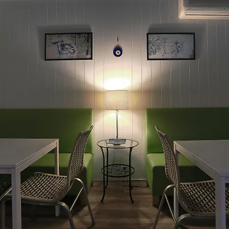 Albergue Hush Lounge *