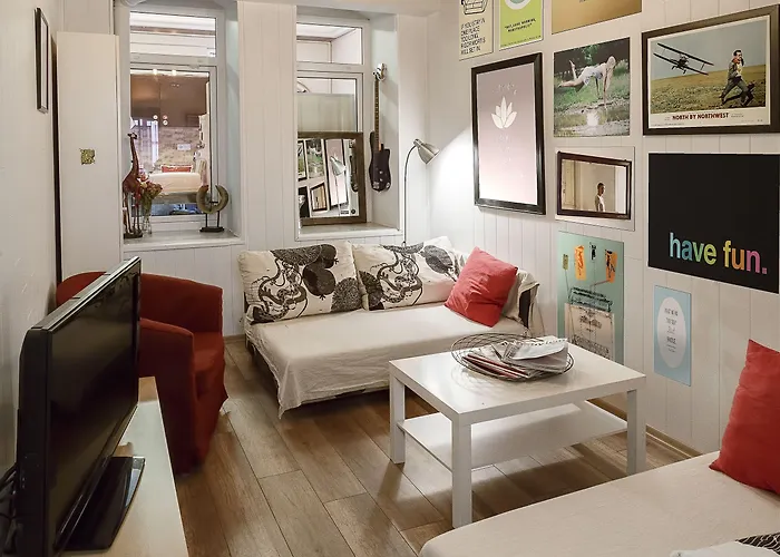 Hostel Hush Lounge *