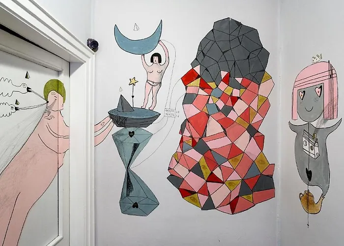 Hush Lounge Hostel *