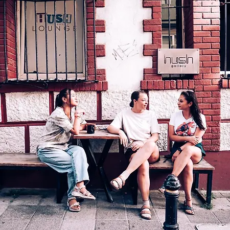 호스텔 Hush Lounge *