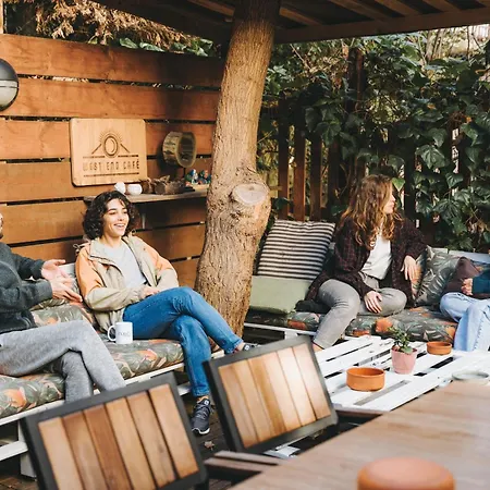 Hush Lounge אכסניה