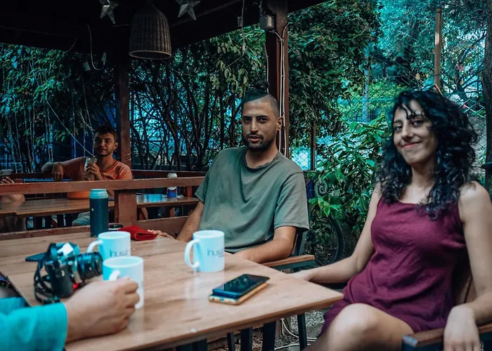 Hostel Hush Lounge *