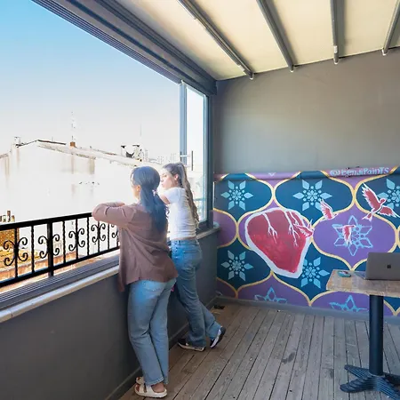 Hush Lounge Hostel *